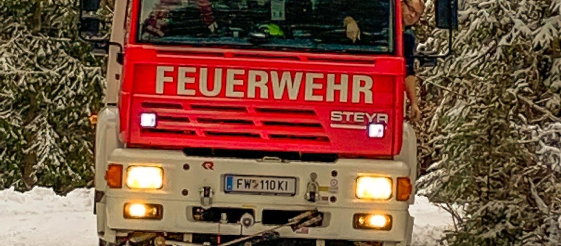 20211127_ffhinterstoder_fahrzeugbergung_001
